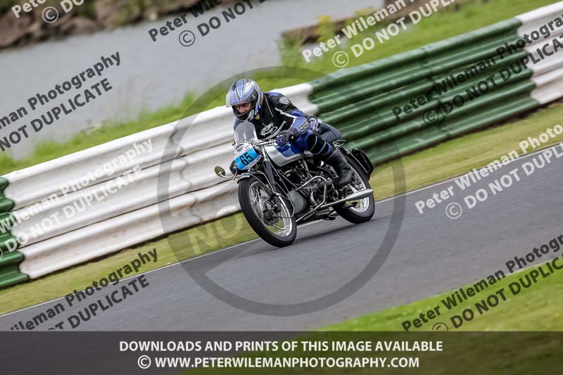 Vintage motorcycle club;eventdigitalimages;mallory park;mallory park trackday photographs;no limits trackdays;peter wileman photography;trackday digital images;trackday photos;vmcc festival 1000 bikes photographs